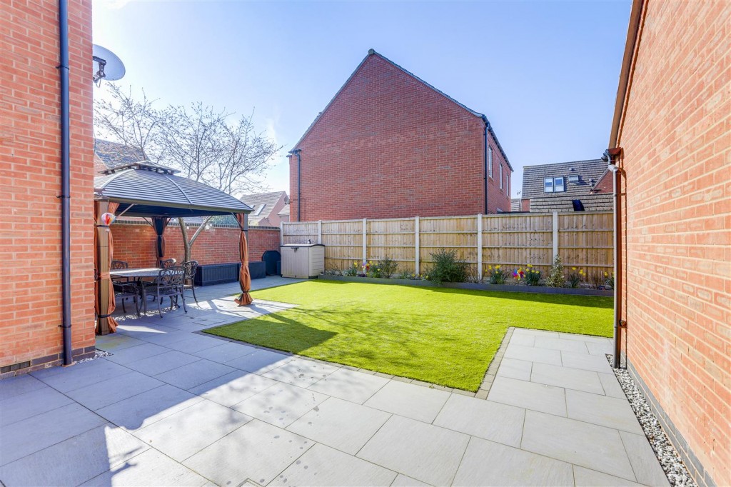 Osprey Grove, Hucknall, Nottinghamshire, NG15 8HG