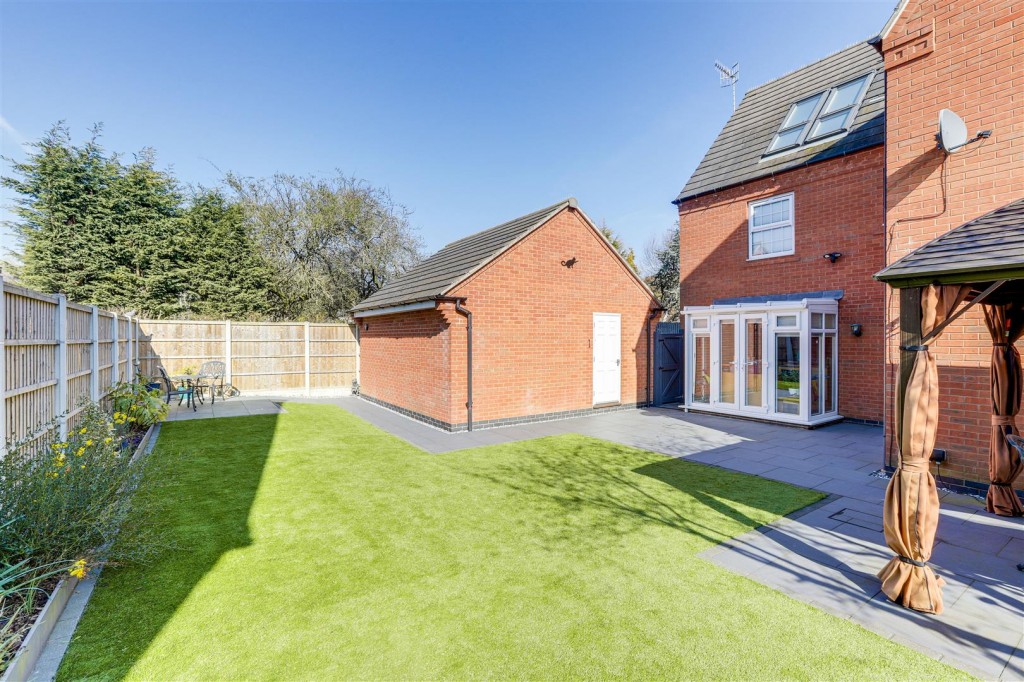 Osprey Grove, Hucknall, Nottinghamshire, NG15 8HG