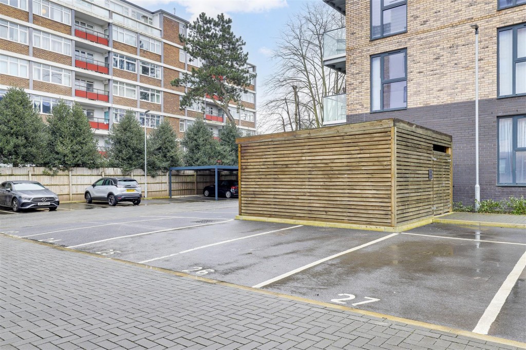 Wilford Lane, West Bridgford, Nottinghamshire, NG2 7ZZ
