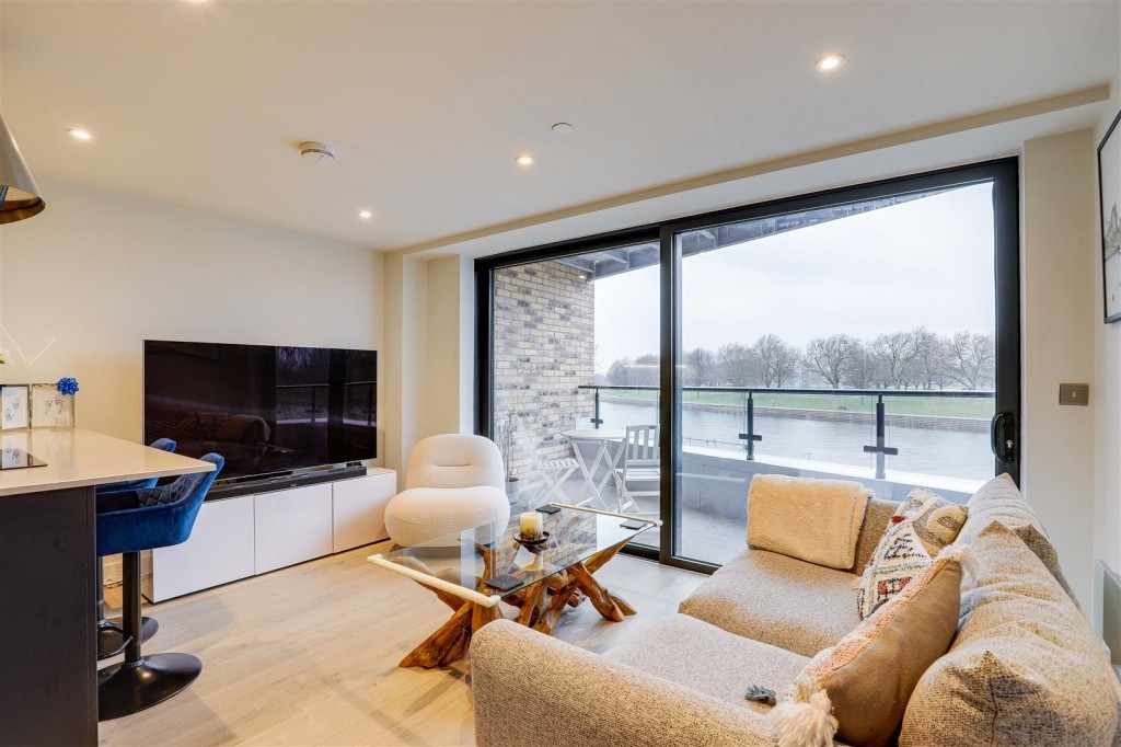 Wilford Lane, West Bridgford, Nottinghamshire, NG2 7ZZ