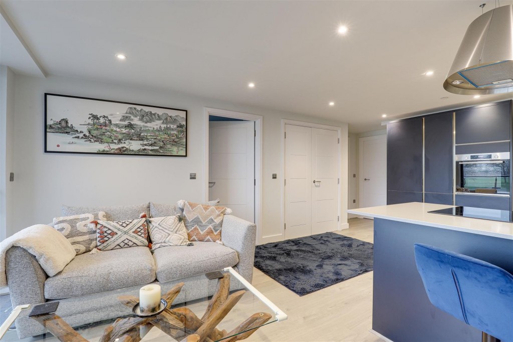 Wilford Lane, West Bridgford, Nottinghamshire, NG2 7ZZ