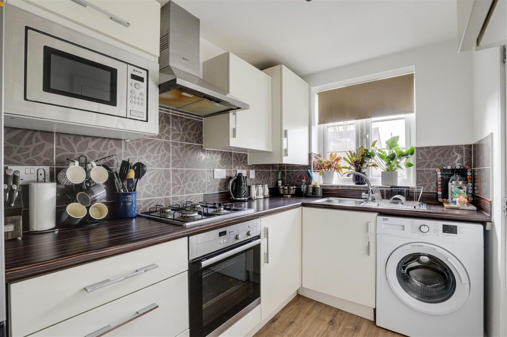 Hirst Close, Arnold, Nottinghamshire, NG5 8RL