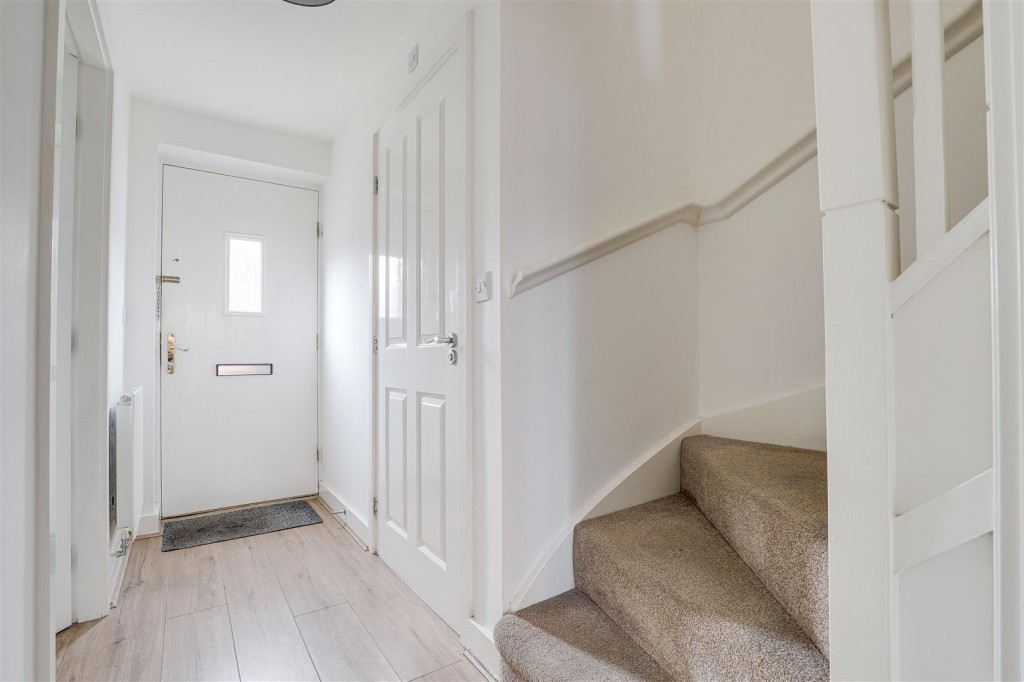 Hirst Close, Arnold, Nottinghamshire, NG5 8RL