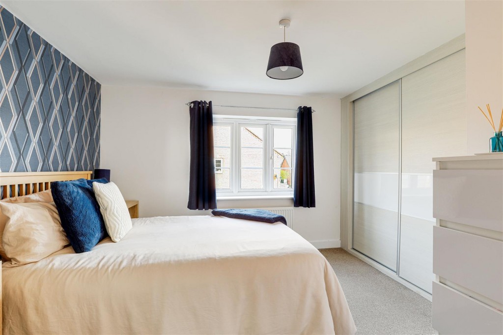 Hirst Close, Arnold, Nottinghamshire, NG5 8RL