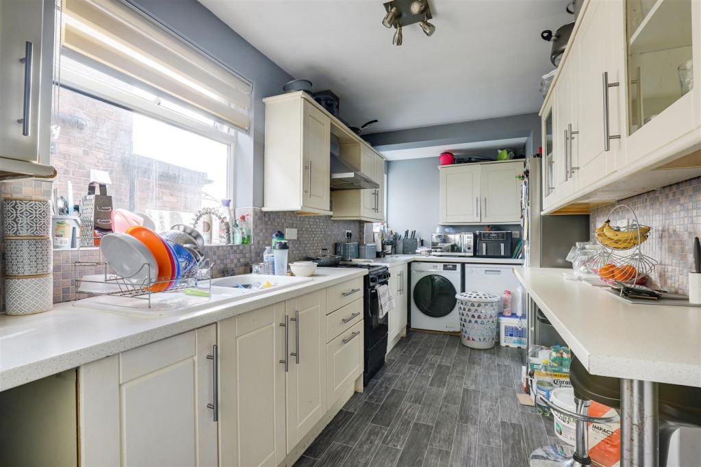 Heatherley Drive, Basford, Nottinghamshire, NG6 0FP