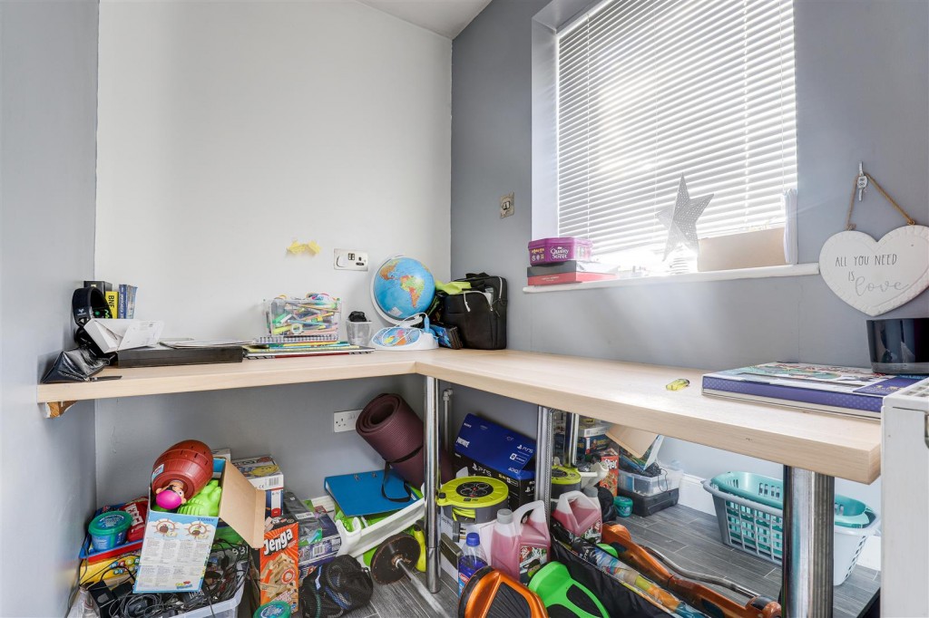 Heatherley Drive, Basford, Nottinghamshire, NG6 0FP