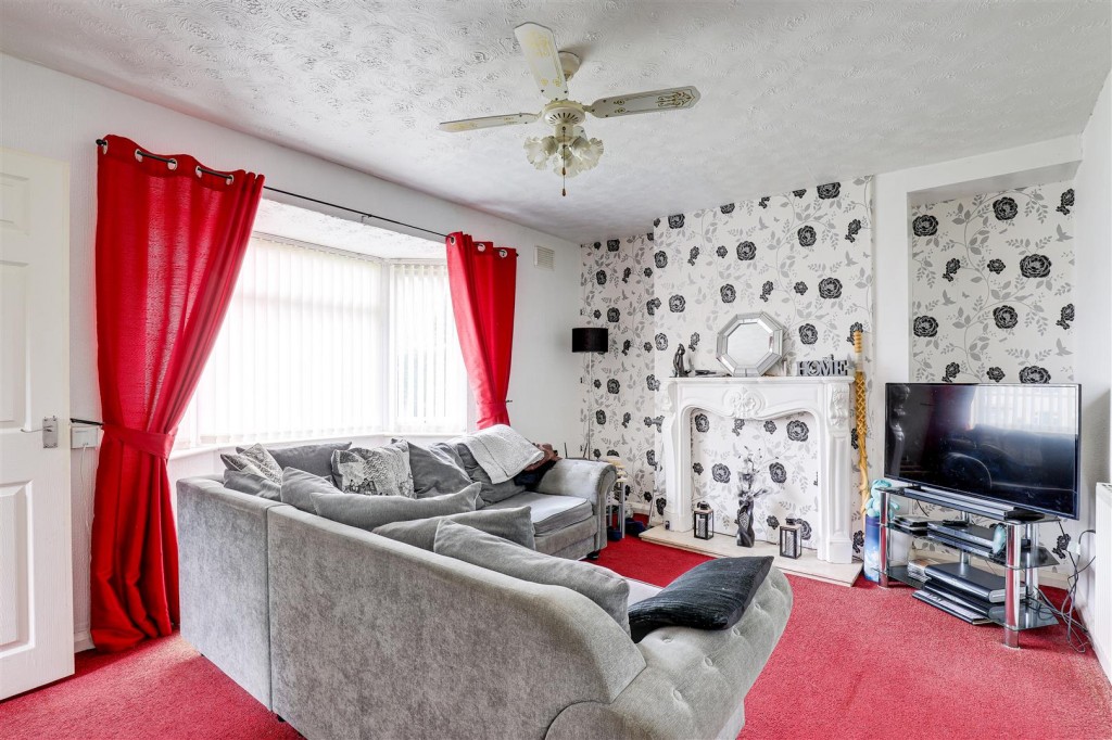 Grindon Crescent, Bulwelll, Nottinghamshire, NG6 8BT