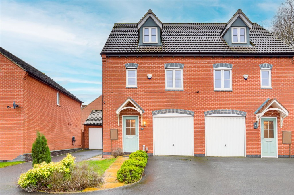 Albert Close, Hucknall, Nottinghamshire, NG15 7UZ
