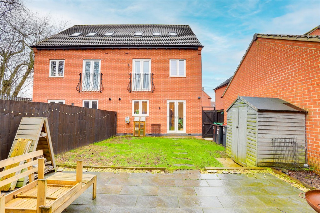 Albert Close, Hucknall, Nottinghamshire, NG15 7UZ