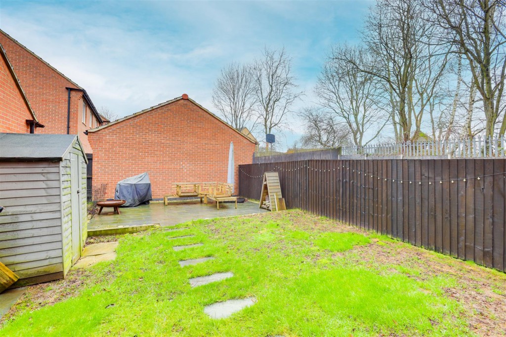 Albert Close, Hucknall, Nottinghamshire, NG15 7UZ