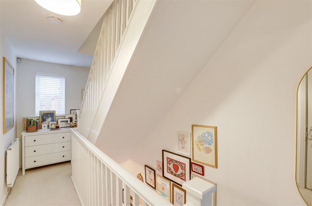 Albert Close, Hucknall, Nottinghamshire, NG15 7UZ