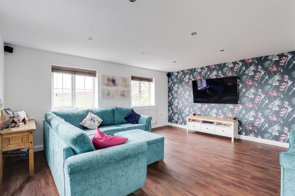 Clementine Drive, Mapperley, Nottinghamshire, NG3 5UX