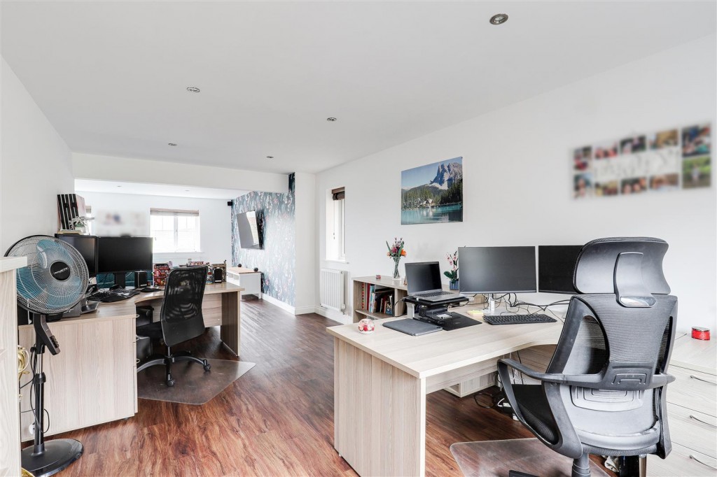 Clementine Drive, Mapperley, Nottinghamshire, NG3 5UX