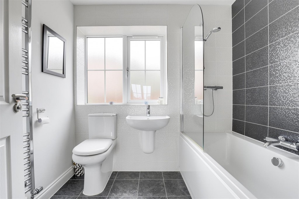 Clementine Drive, Mapperley, Nottinghamshire, NG3 5UX