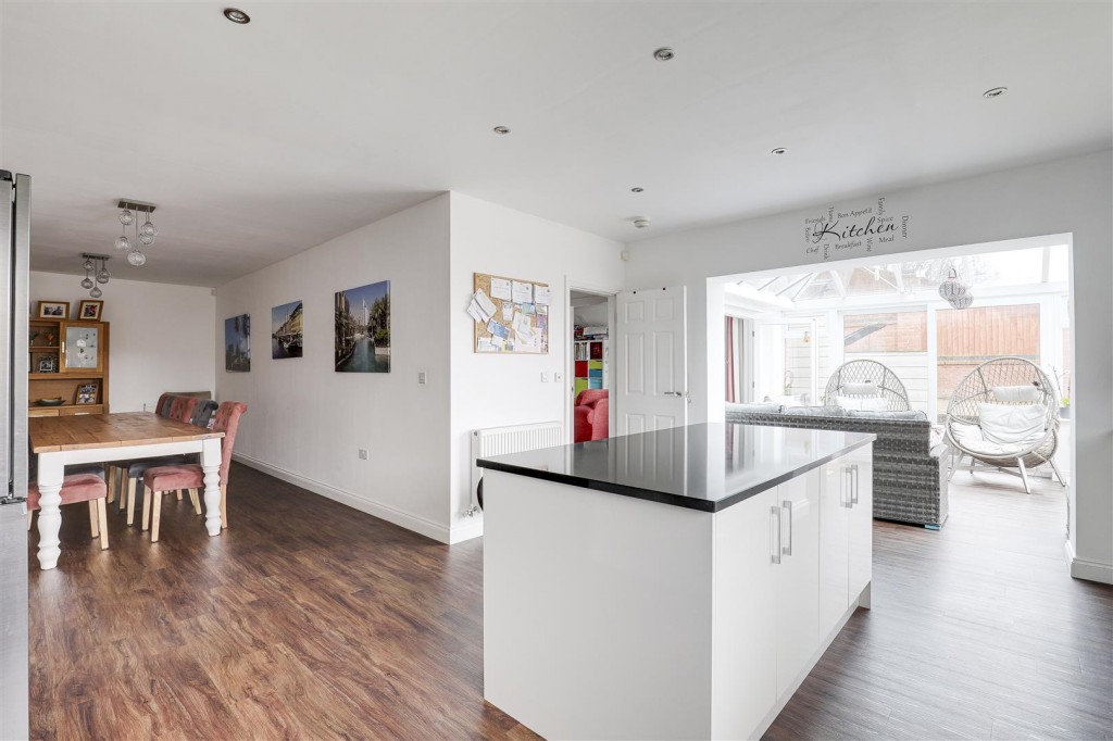 Clementine Drive, Mapperley, Nottinghamshire, NG3 5UX