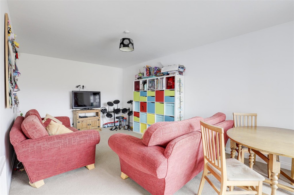 Clementine Drive, Mapperley, Nottinghamshire, NG3 5UX