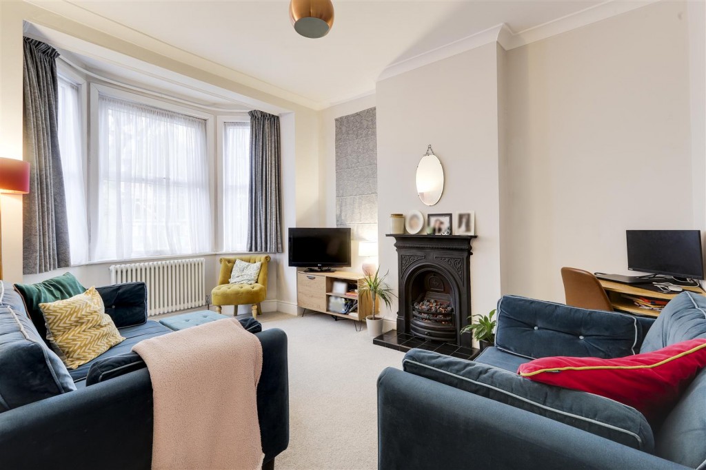 Woodborough Road, Mapperley, Nottinghamshire, NG3 5HB