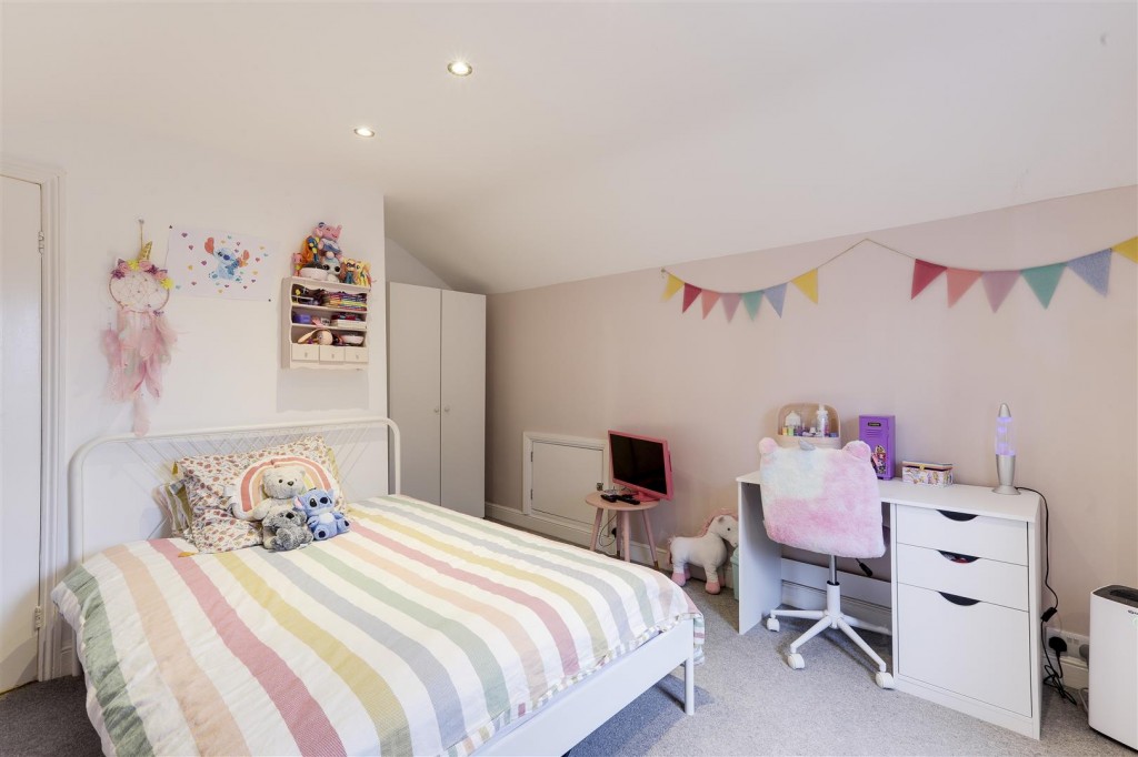 Woodborough Road, Mapperley, Nottinghamshire, NG3 5HB