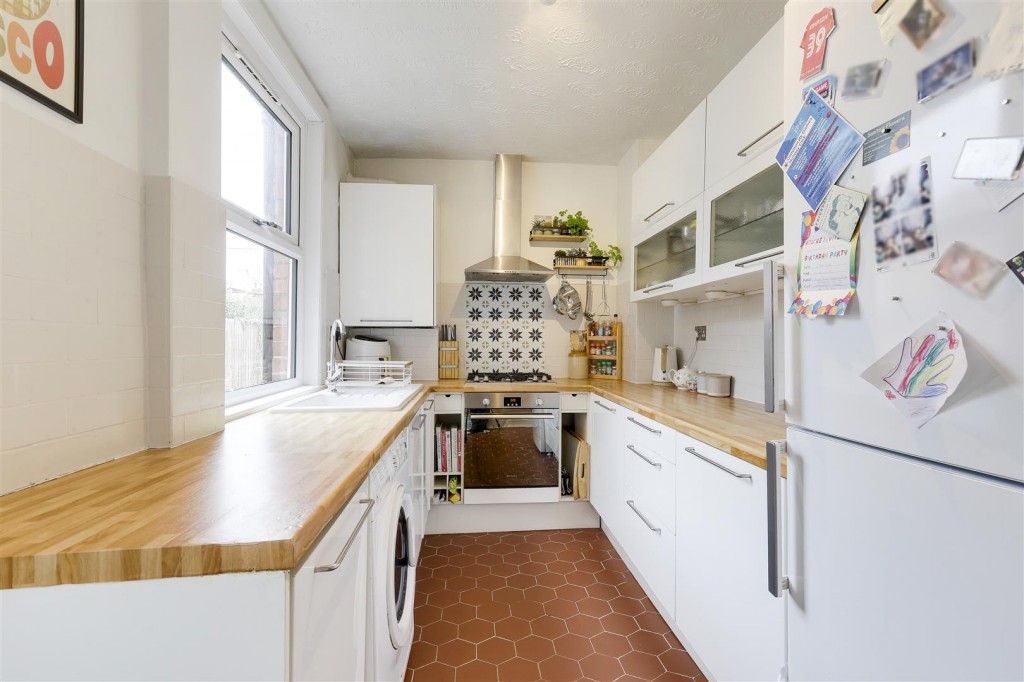 Woodborough Road, Mapperley, Nottinghamshire, NG3 5HB