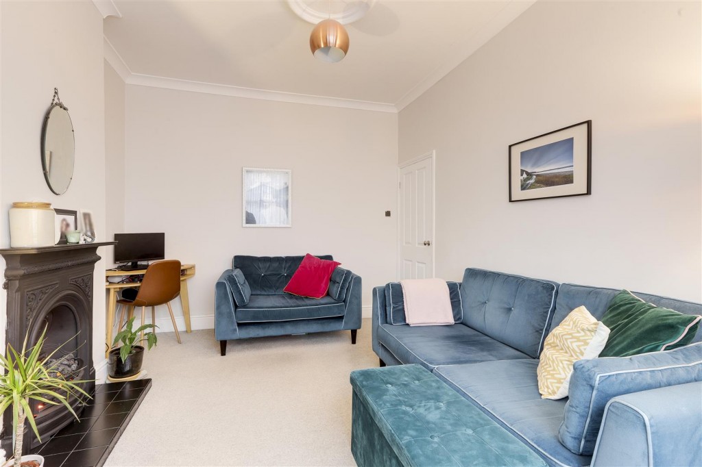 Woodborough Road, Mapperley, Nottinghamshire, NG3 5HB