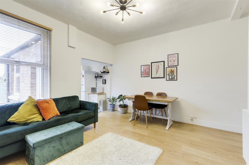 Woodborough Road, Mapperley, Nottinghamshire, NG3 5HB