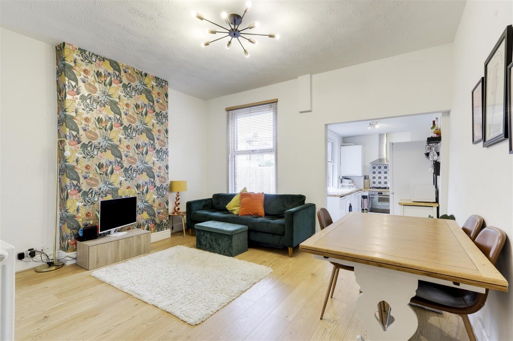 Woodborough Road, Mapperley, Nottinghamshire, NG3 5HB