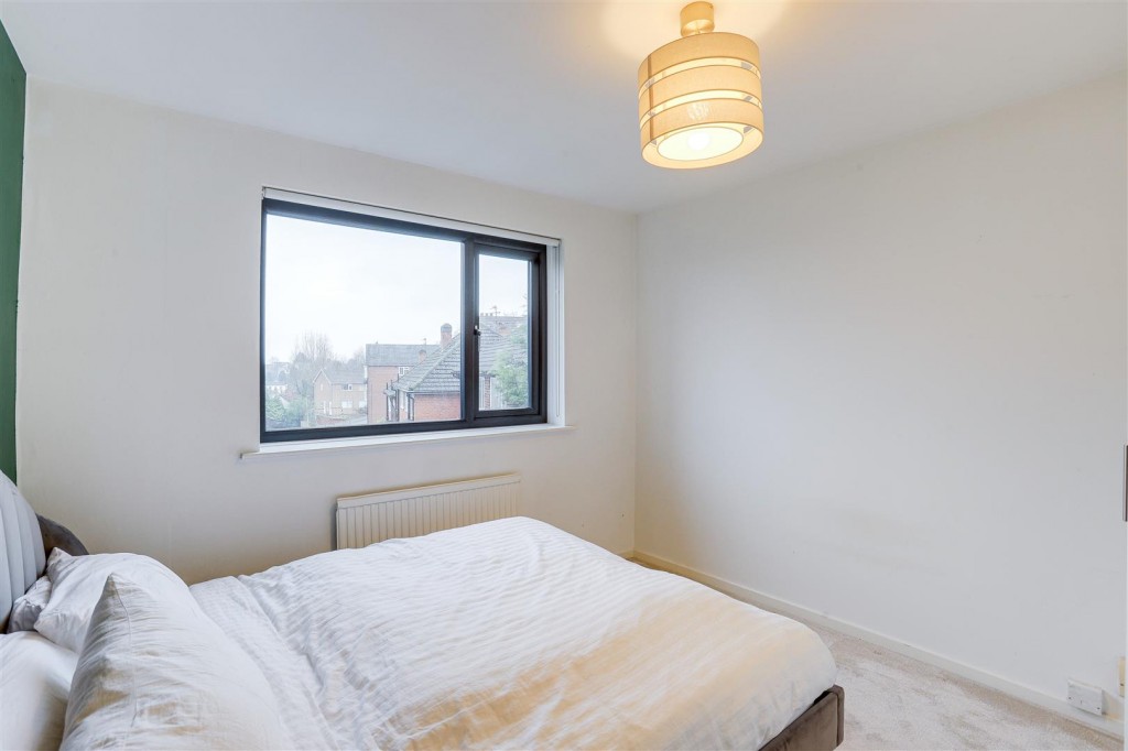 Moore Road, Mapperley, Nottinghamshire, NG3 6EF