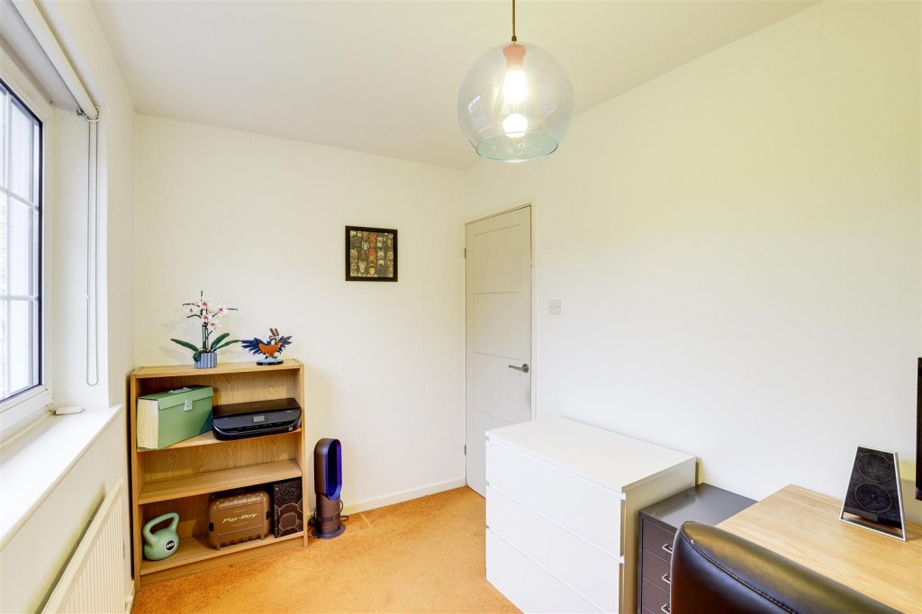 Moore Road, Mapperley, Nottinghamshire, NG3 6EF