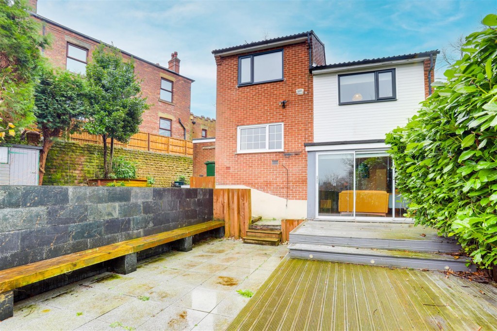 Moore Road, Mapperley, Nottinghamshire, NG3 6EF