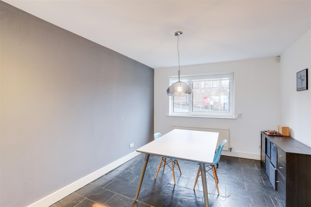 Moore Road, Mapperley, Nottinghamshire, NG3 6EF