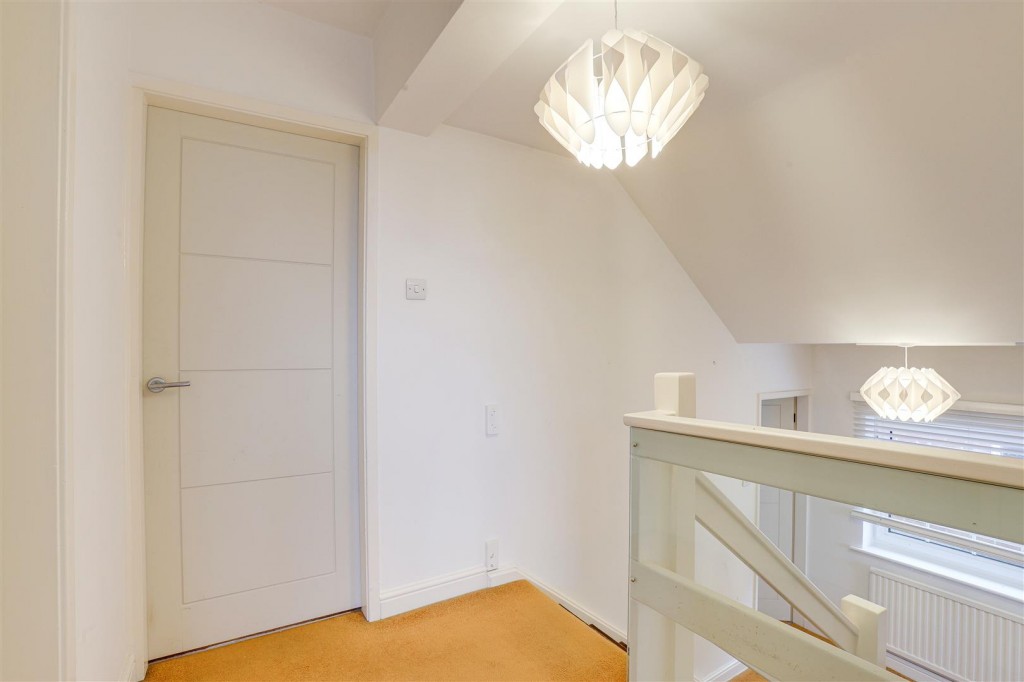 Moore Road, Mapperley, Nottinghamshire, NG3 6EF