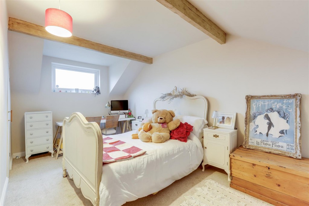 Montague Road, Hucknall, Nottinghamshire, NG15 7DU