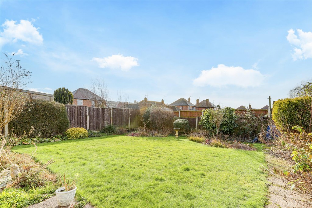 Coppice Road, Arnold, Nottinghamshire, NG5 7GZ
