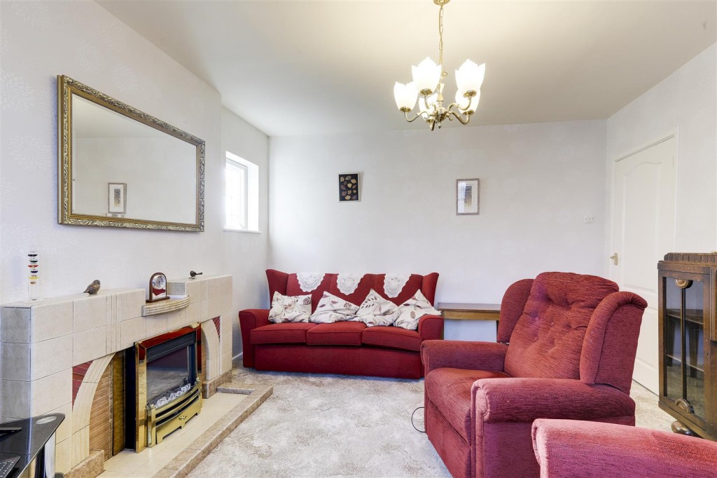 Coppice Road, Arnold, Nottinghamshire, NG5 7GZ