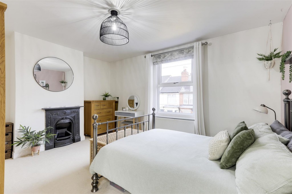 Montague Road, Hucknall, Nottinghamshire, NG15 7DT
