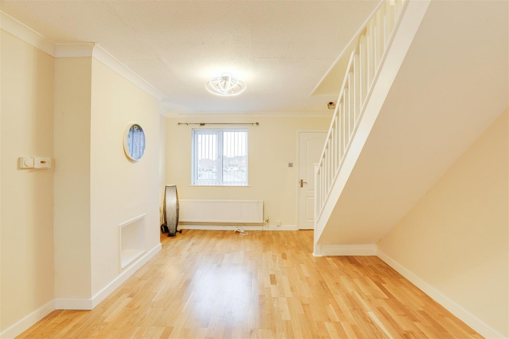 Polperro Way, Hucknall, Nottinghamshire, NG15 6NQ