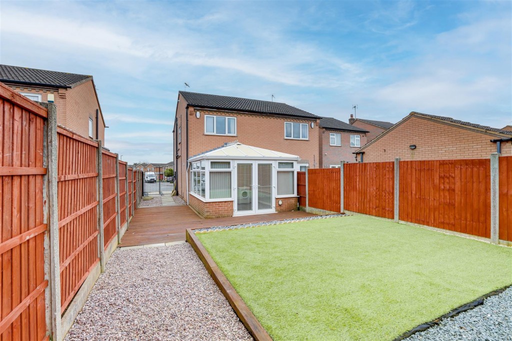 Polperro Way, Hucknall, Nottinghamshire, NG15 6NQ