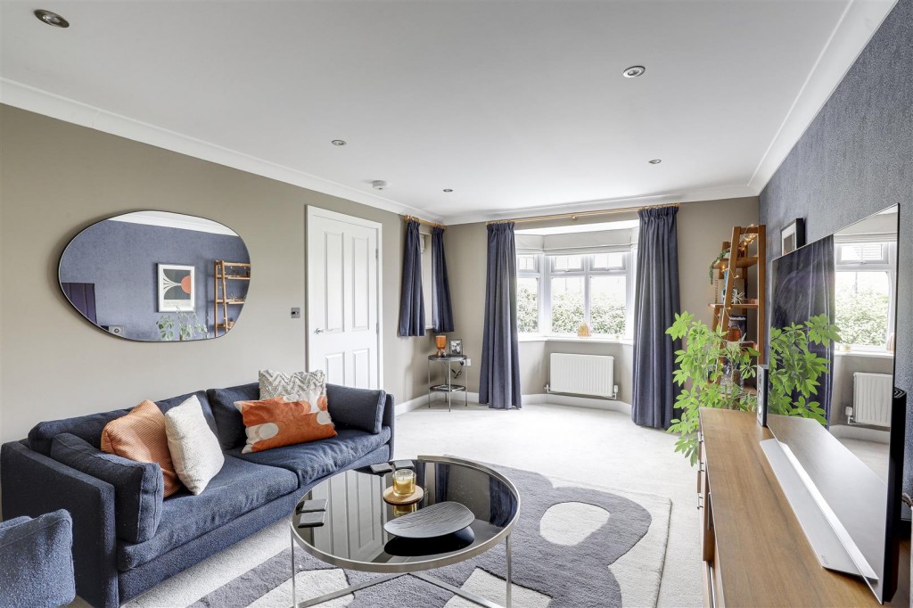 Ashington Drive, Arnold, Nottinghamshire, NG5 8UA