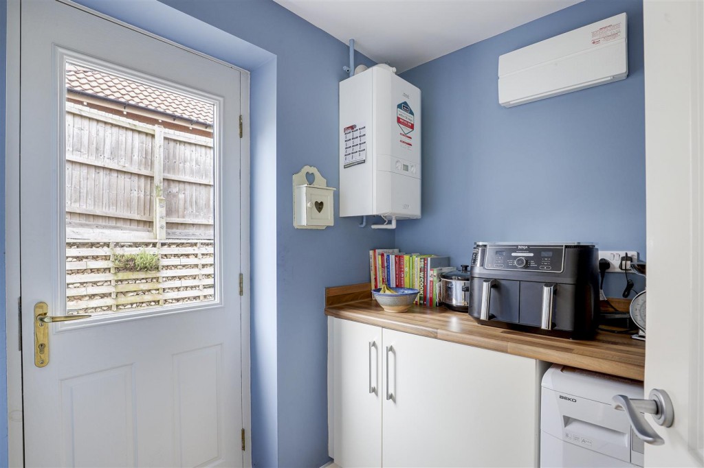 Ashington Drive, Arnold, Nottinghamshire, NG5 8UA