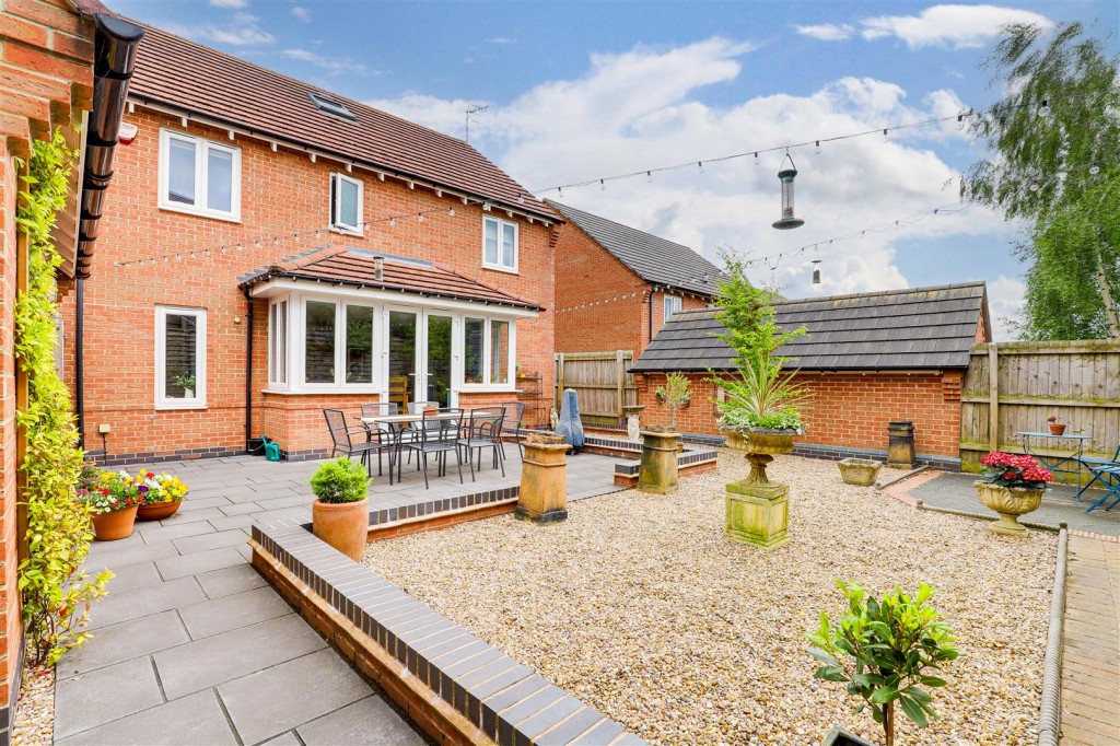 Ashington Drive, Arnold, Nottinghamshire, NG5 8UA