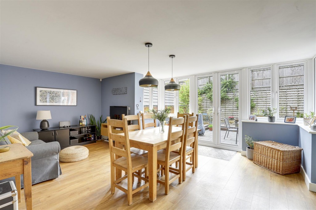 Ashington Drive, Arnold, Nottinghamshire, NG5 8UA