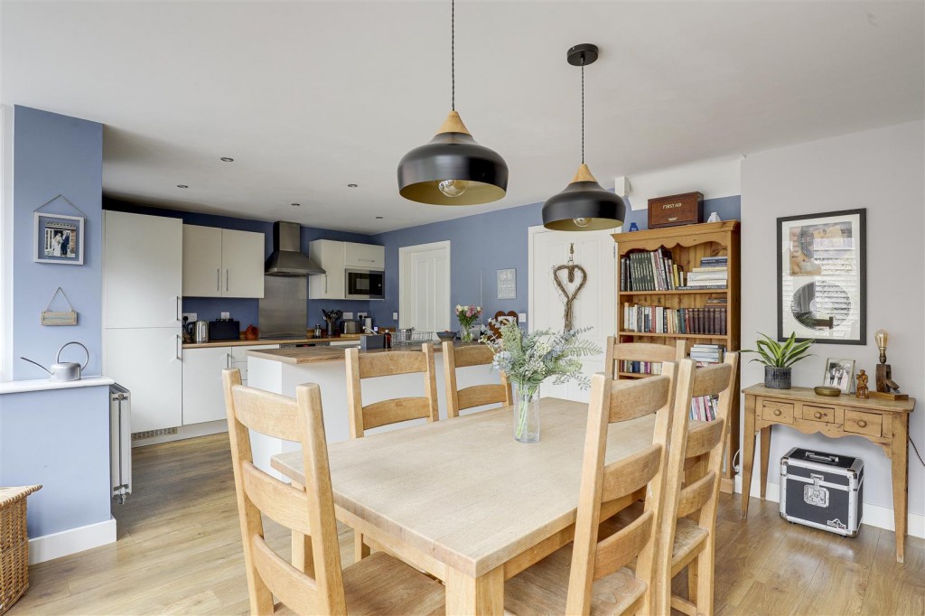 Ashington Drive, Arnold, Nottinghamshire, NG5 8UA