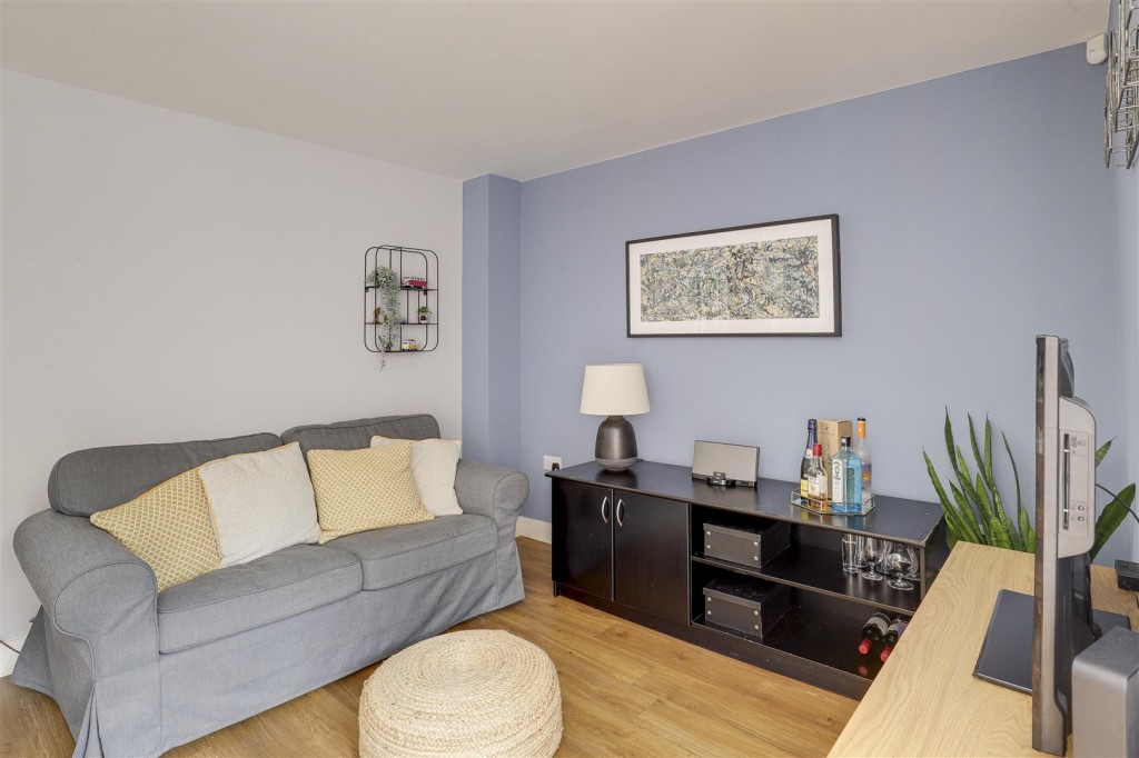 Ashington Drive, Arnold, Nottinghamshire, NG5 8UA