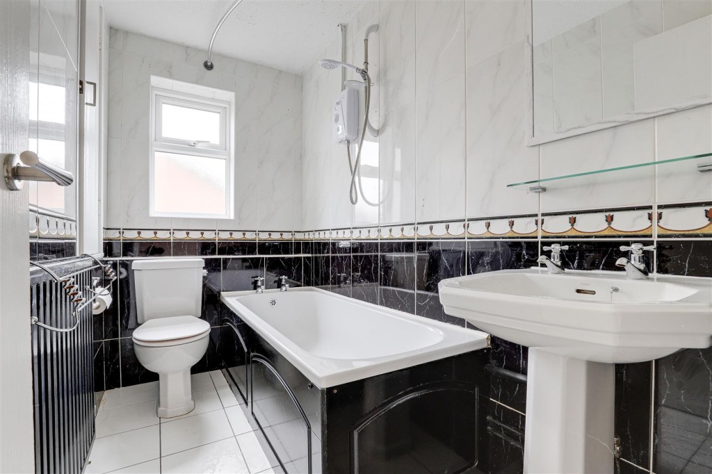 Wisley Close, West Bridgford, Nottinghamshire, NG2 7NY