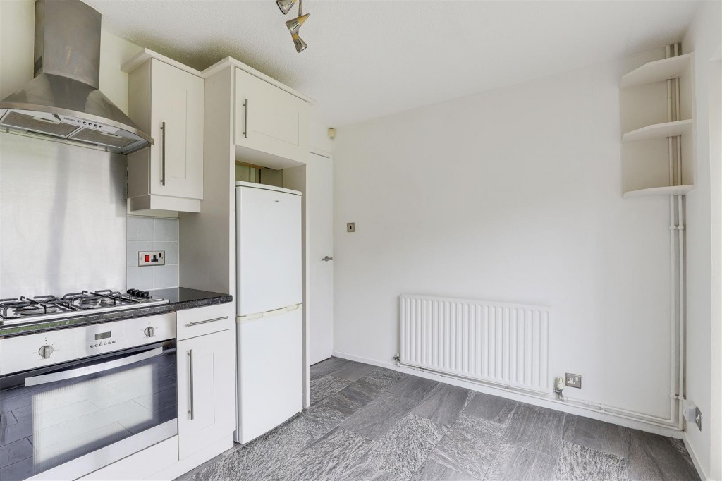Wisley Close, West Bridgford, Nottinghamshire, NG2 7NY