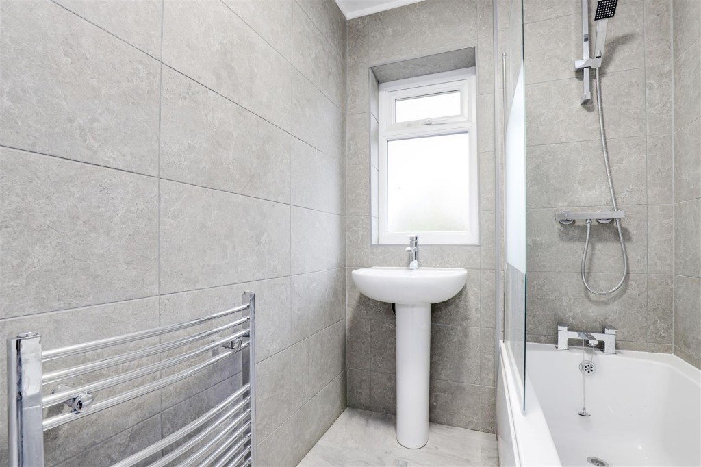 Wollaton Vale, Wollaton, Nottinghamshire, NG8 2PL