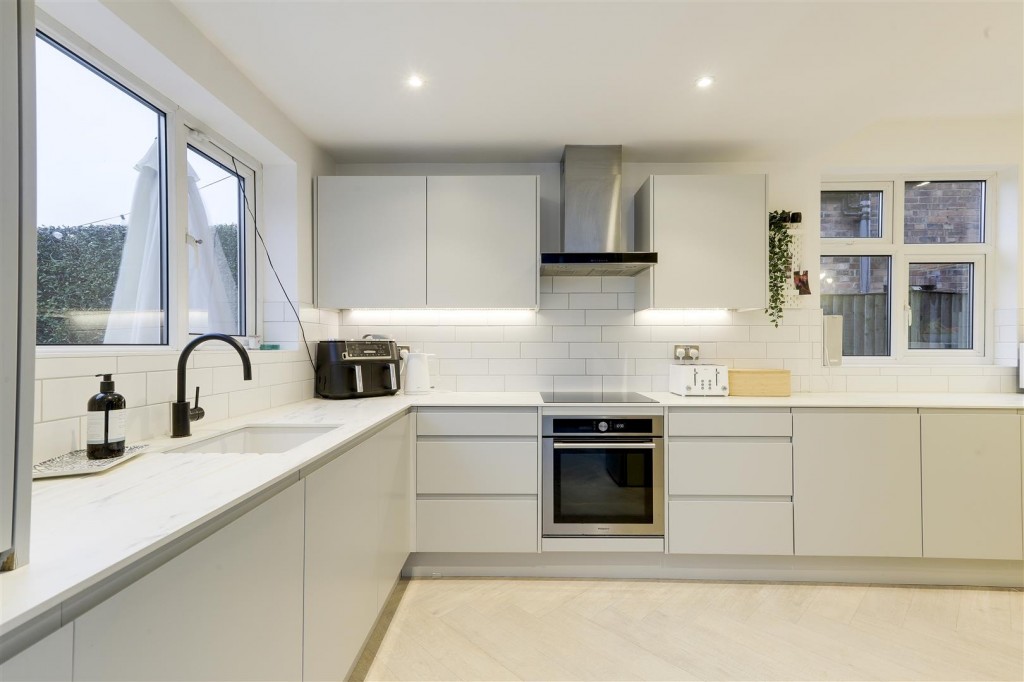 Hazel Grove, Mapperley, Nottinghamshire, NG3 6DN
