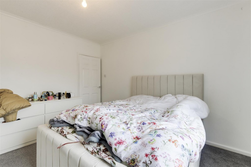 Raibank Gardens, Woodthorpe, Nottinghamshire, NG5 4HG