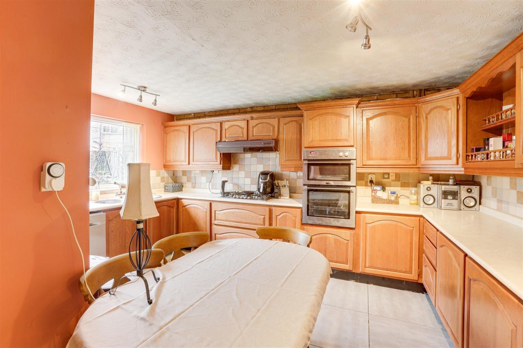 Leen Mills Lane, Hucknall, Nottinghamshire, NG155 8BZ