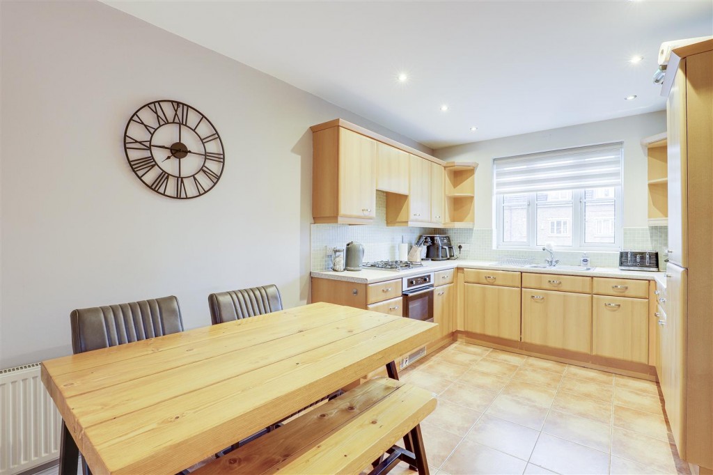 Gilbert Boulevard, Arnold, Nottinghamshire, NG5 7NA